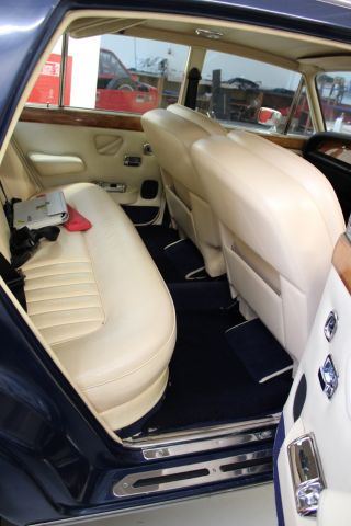 524414-20 Rolls-Royce Silver Shadow sedan 6.8 V8 automatic -1975 (200hp)