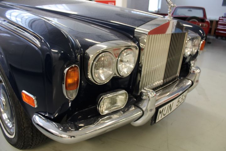 524414-26 Rolls-Royce Silver Shadow sedan 6.8 V8 automatic -1975 (200hp)