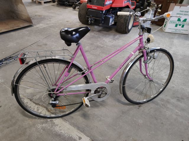 650876-2 Pink lady bike from cresent