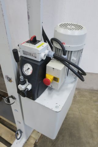 640409-3 Workshop press Stenhøj 502601 40 tons