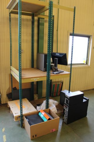 650046-3 Shelf with various Computer Parts