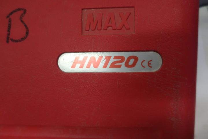 651056-8 Concrete nail tool, MAX HN120, with 11 cardboard nails
