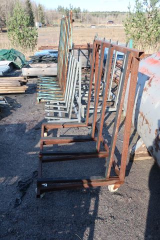 651220-7 Glasställ och glaspallar 4 st