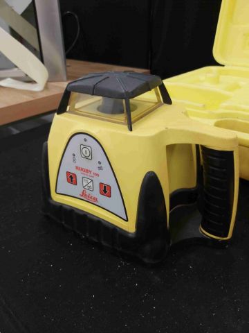 654454-2 Rotary laser Leica Rugby 100