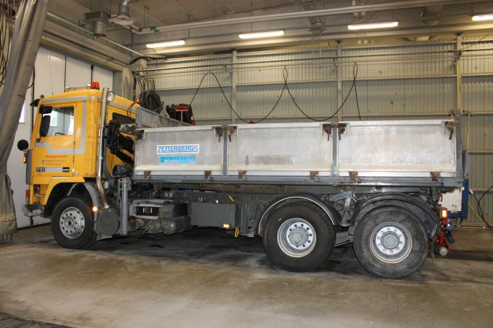 654508-2 Volvo F10 43 6x2 -85 Reg.no: DSZ075 292814 km