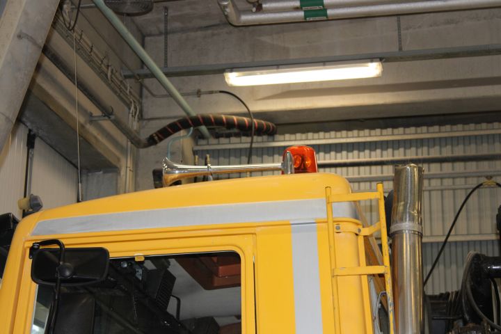 654508-18 Volvo F10 43 6x2 -85 Reg.no: DSZ075 292814 km