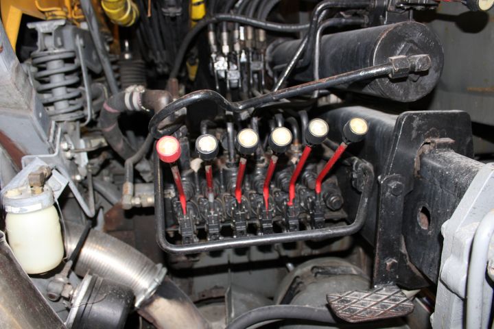 654508-20 Volvo F10 43 6x2 -85 Reg.no: DSZ075 292814 km