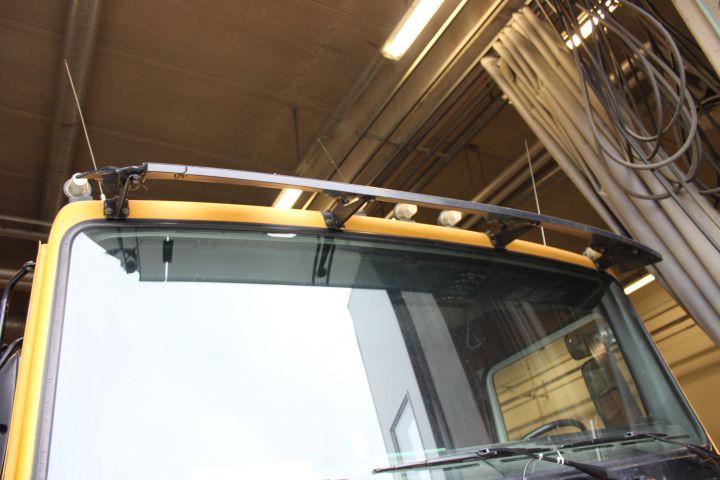 654508-28 Volvo F10 43 6x2 -85 Reg.no: DSZ075 292814 km