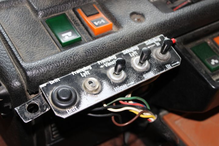 654508-37 Volvo F10 43 6x2 -85 Reg.no: DSZ075 292814 km