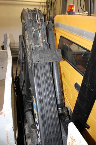 654508-46 Volvo F10 43 6x2 -85 Reg.no: DSZ075 292814 km