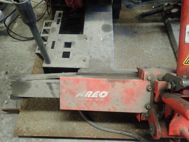 599604-8 Tirex 560 tire machine