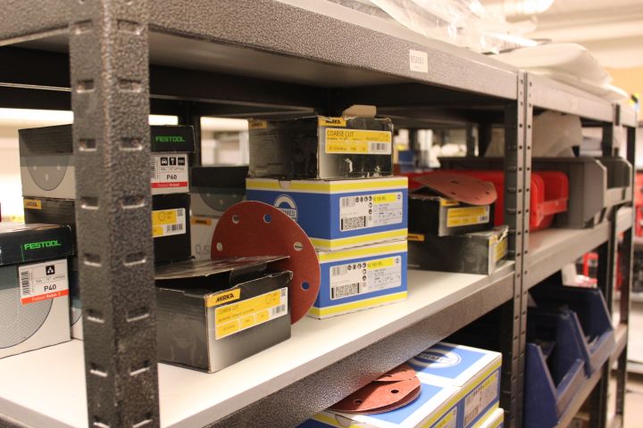 653351-2 Shelf with abrasive paper 90x43x180cm