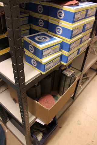 653351-6 Shelf with abrasive paper 90x43x180cm