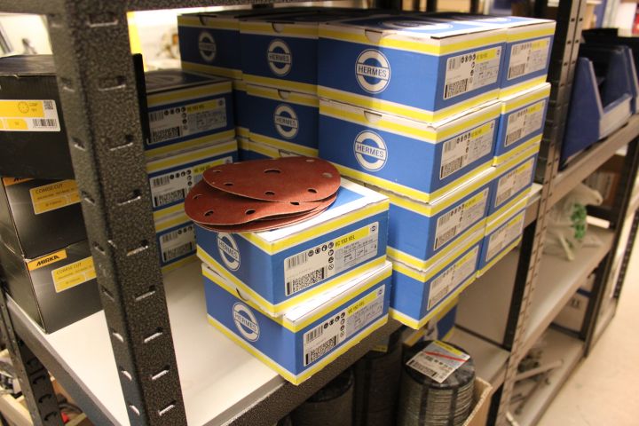 653351-3 Shelf with abrasive paper 90x43x180cm