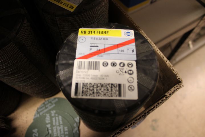 653351-10 Shelf with abrasive paper 90x43x180cm