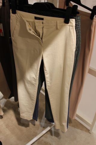 654529-32 Clothes from Gillblad's, about 260 garments
