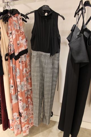 654529-97 Clothes from Gillblad's, about 260 garments