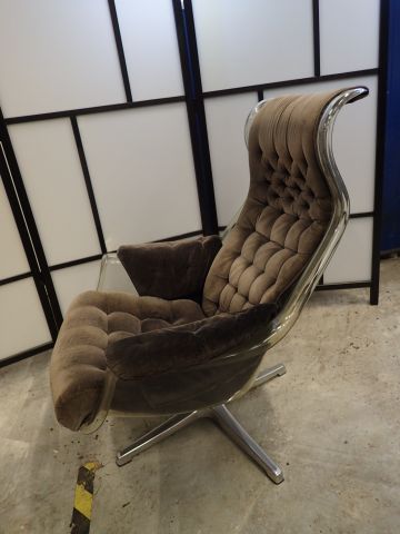 618227-1 Galaxy design armchair in plastic