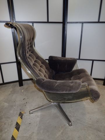 618227-3 Galaxy design armchair in plastic