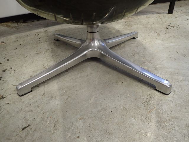 618227-5 Galaxy design armchair in plastic