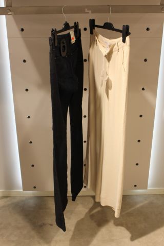 654529-263 Clothes from Gillblad's, about 260 garments