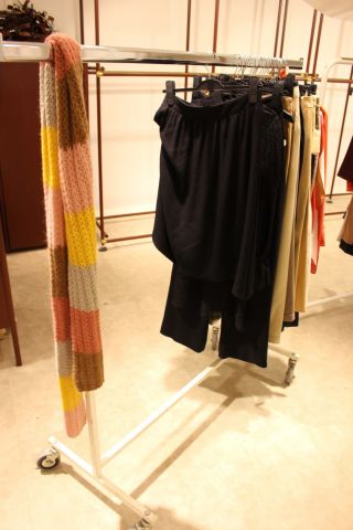 654529-287 Clothes from Gillblad's, about 260 garments