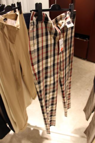 654529-301 Clothes from Gillblad's, about 260 garments