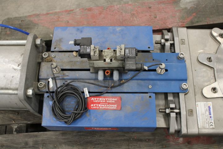 652589-6 Pneumatic gate valve Olocco OPG300 12 "