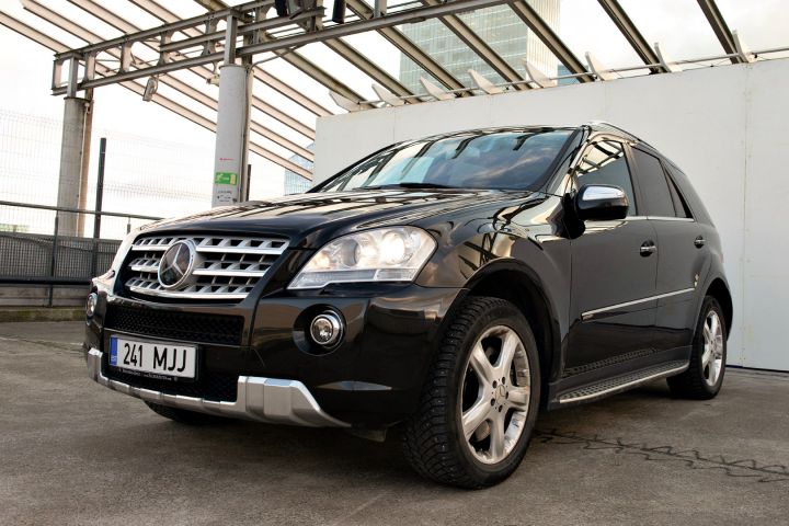 655172-1 Mercedes-Benz ML500 4Matic AMG