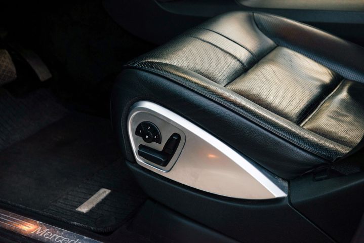 655172-8 Mercedes-Benz ML500 4Matic AMG