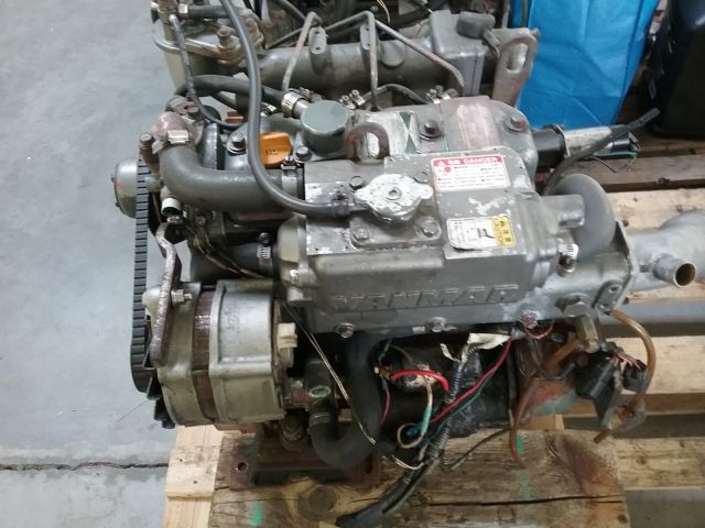 655194-1 Yanmar 39 hp diesel engine 3JH3E with transmission