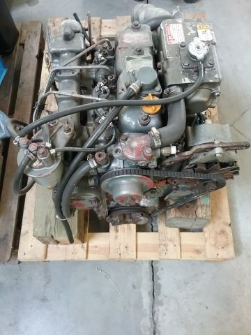 655194-2 Yanmar 39 hp diesel engine 3JH3E with transmission