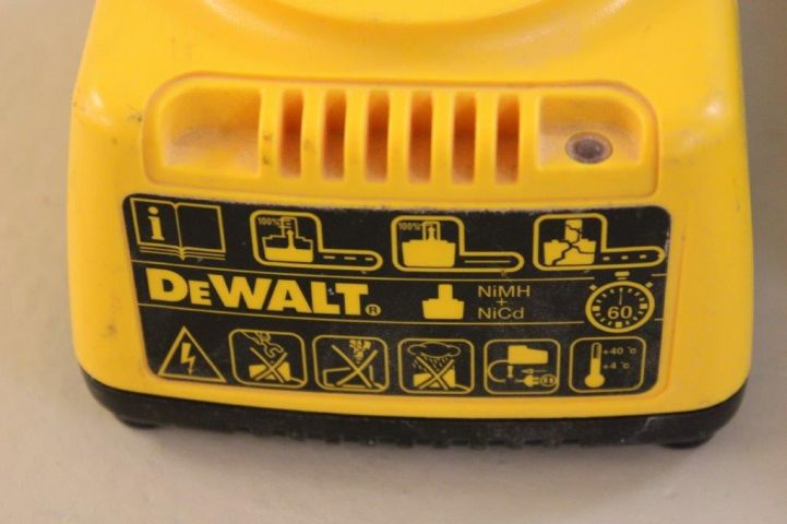 653285-8 Screwdriver x2 - DeWalt