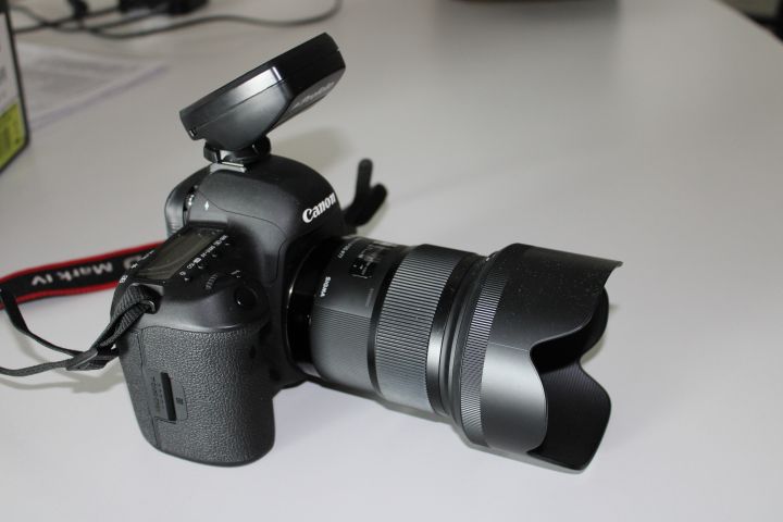 652801-3 System camera, Canon EOS 5D Mark IV with lens