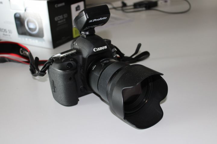 652801-1 System camera, Canon EOS 5D Mark IV with lens