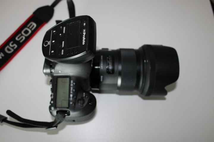 652801-8 System camera, Canon EOS 5D Mark IV with lens