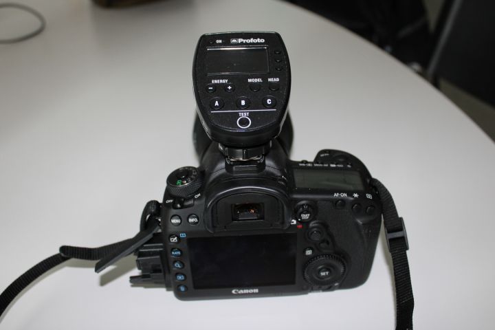 652801-11 System camera, Canon EOS 5D Mark IV with lens