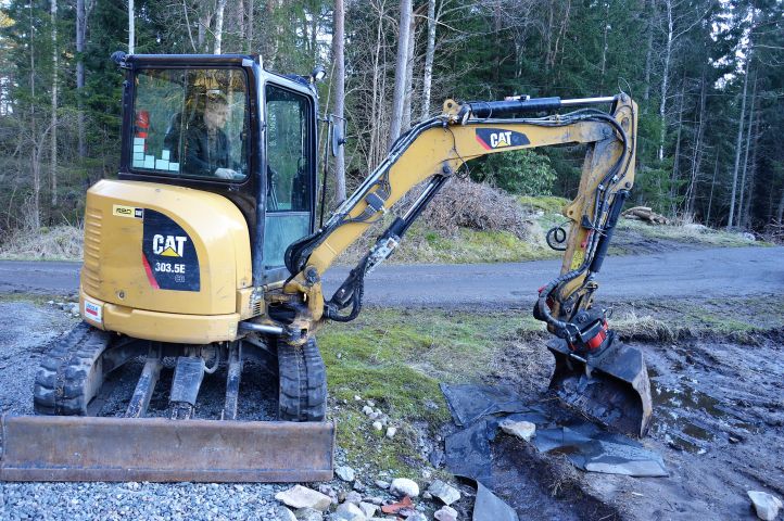 655647-7 CATERPILLAR 303.5ECR -2016 1242 hrs.