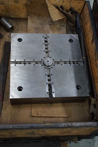 648698-3 5 pallets with pallets etc.