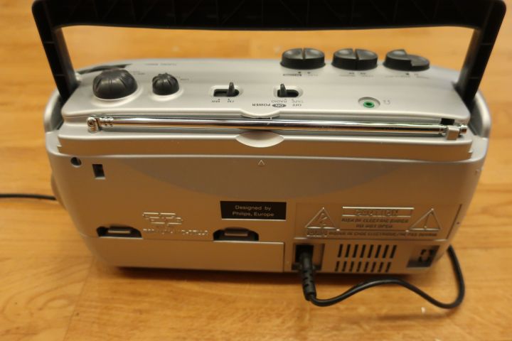 628722-3 10th Radio, Philips AQ4150