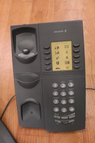 628724-2 25th system telephones, Ericsson Dialog 4220