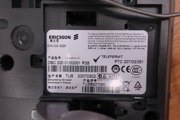 628724-3 25th system telephones, Ericsson Dialog 4220