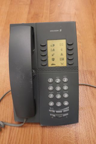 628724-8 25th system telephones, Ericsson Dialog 4220
