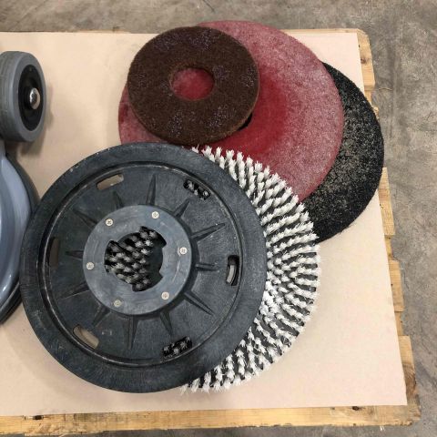 643065-2 Cleaning machine Nilfisk FM400L