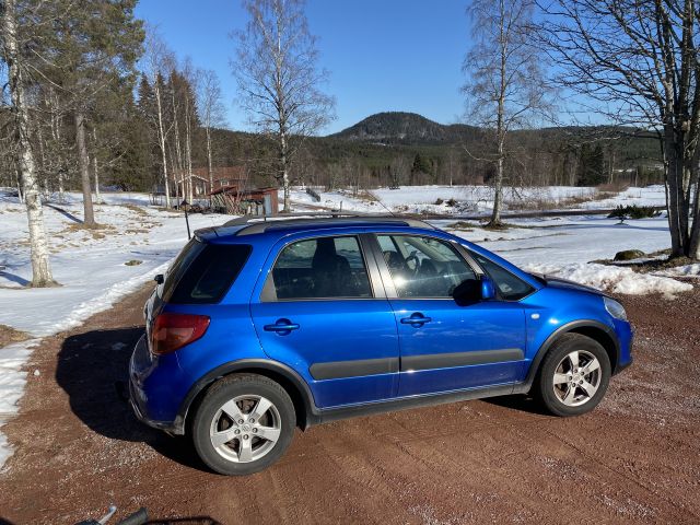 479530-1 Suzuki SX4 - DFE244 - 2011