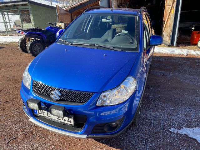 479530-4 Suzuki SX4 - DFE244 - 2011