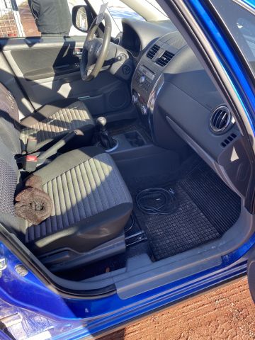 479530-18 Suzuki SX4 - DFE244 - 2011