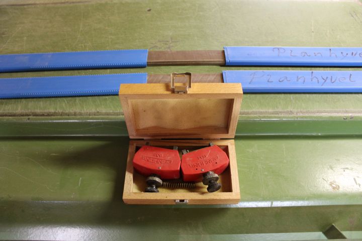 655901-9 Planer Karl Mrozek DH6