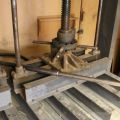 655914-6 veneer Press