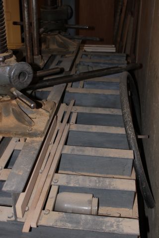 655914-9 veneer Press